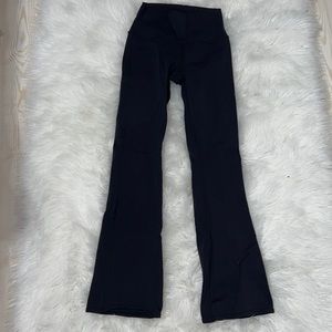 ALO black flare leggings XS “Airbrush High-Waist Bootcut Legging”